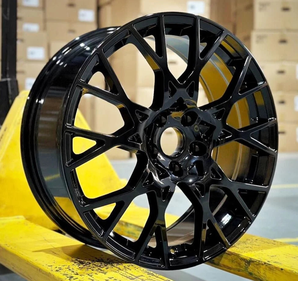 2025 RS3 Style Wheels – Gloss Black