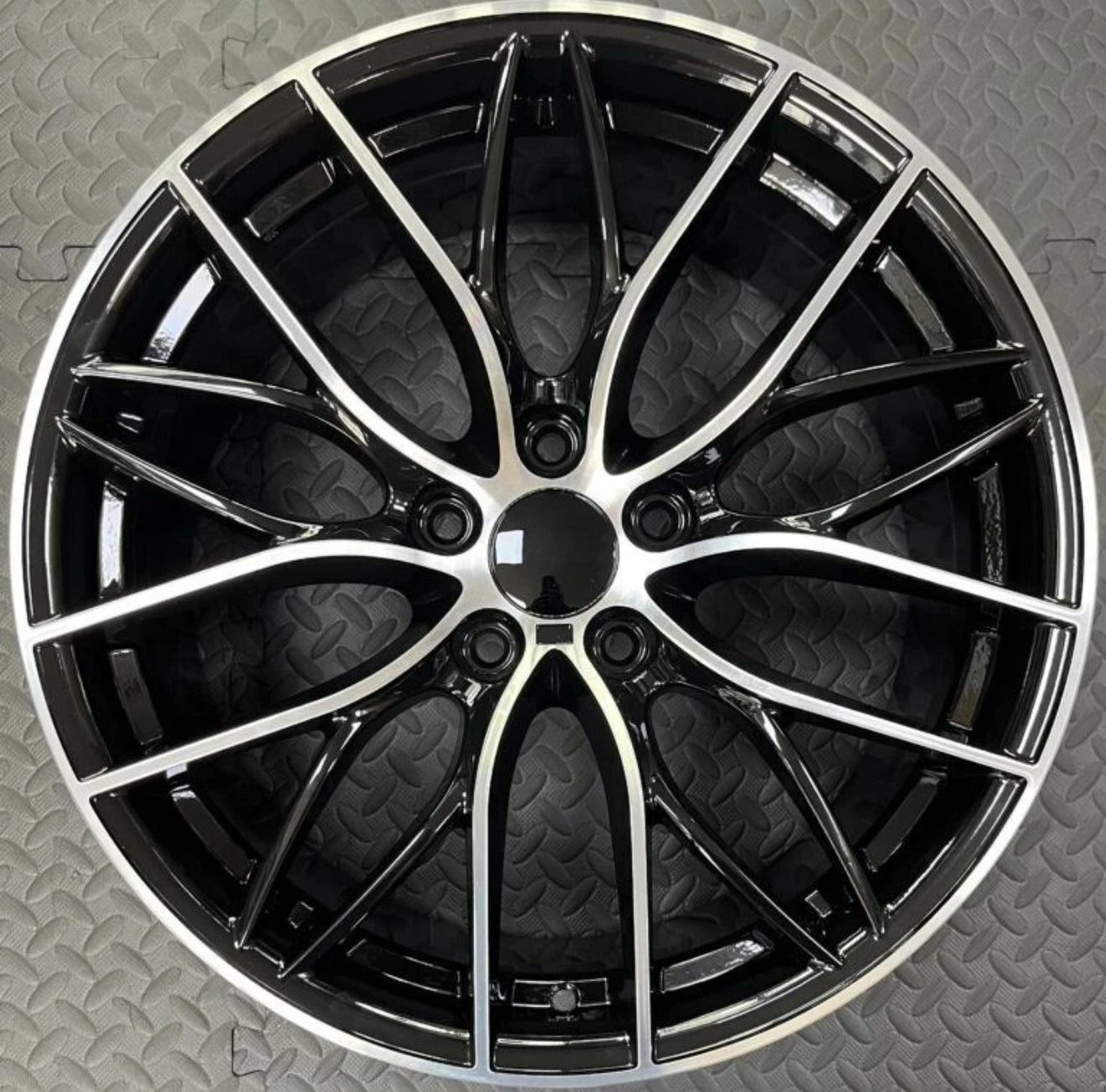 20" BMW 405 M Gloss Black Polished