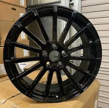 Ford Focus RS MK2 Style Alloy Wheels – Gloss Black
